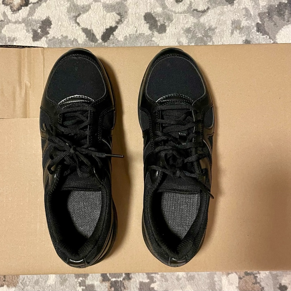 Brand New Women outdoor winter sneakers, Black, Size 39 (US W8)